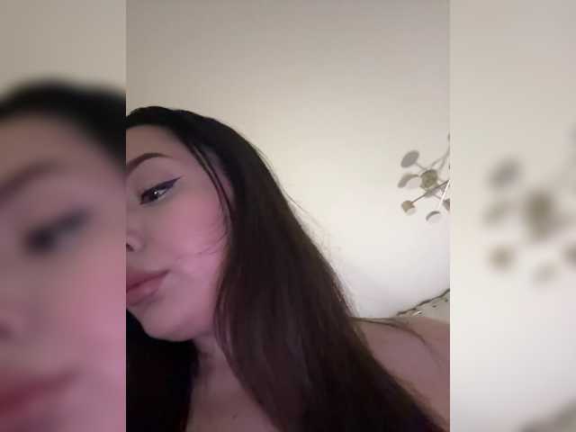 M-O-L-N-I-Y-A live cam on BongaCams