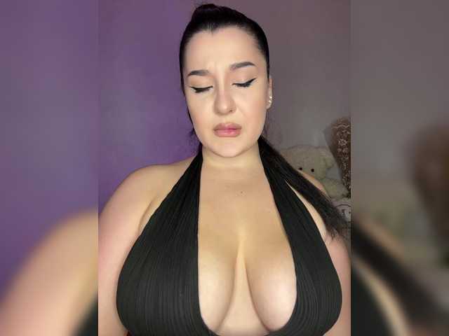 M-O-L-N-I-Y-A live cam on BongaCams