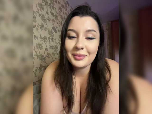 M-O-L-N-I-Y-A live cam on BongaCams