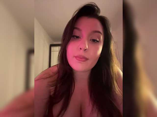 M-O-L-N-I-Y-A live cam on BongaCams