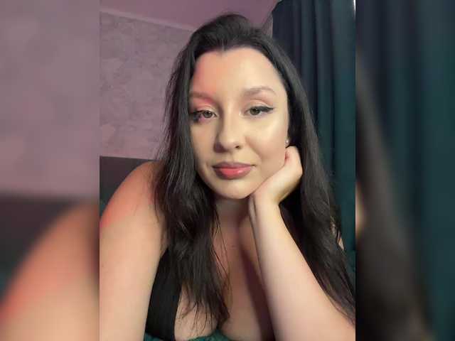 M-O-L-N-I-Y-A live cam on BongaCams