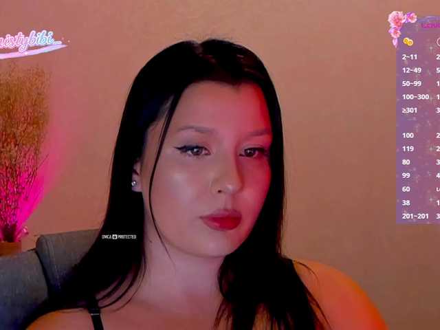 M-O-L-N-I-Y-A live cam on BongaCams