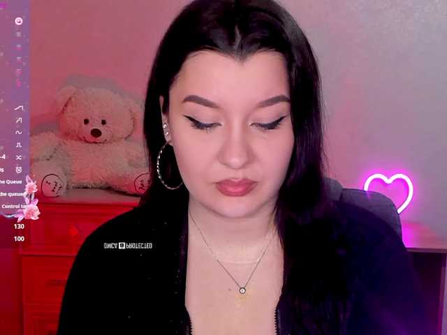 M-O-L-N-I-Y-A's BongaCams show and profile