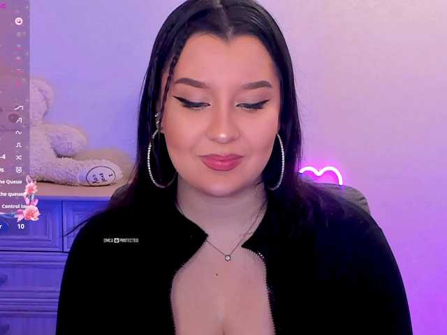 M-O-L-N-I-Y-A's BongaCams show and profile