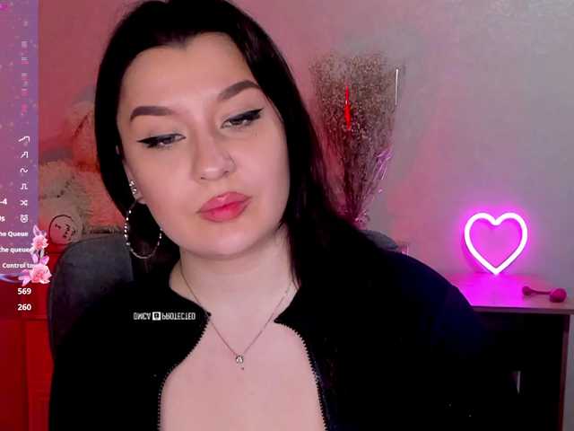 M-O-L-N-I-Y-A's BongaCams show and profile