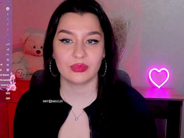 M-O-L-N-I-Y-A's BongaCams show and profile