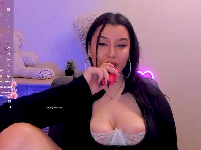 M-O-L-N-I-Y-A's BongaCams show and profile