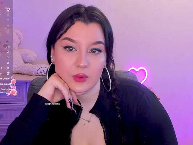 секс с M-O-L-N-I-Y-A