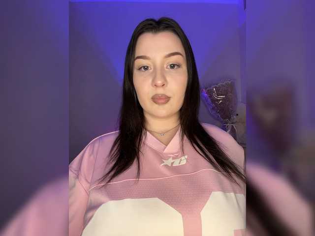M-O-L-N-I-Y-A live cam on BongaCams