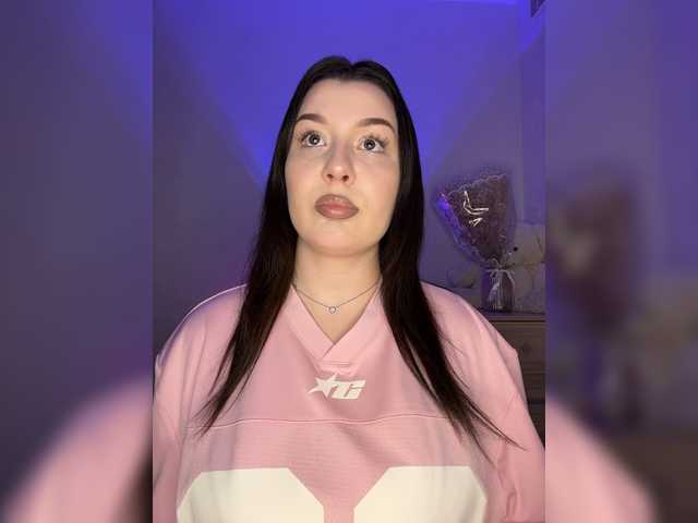 M-O-L-N-I-Y-A live cam on BongaCams