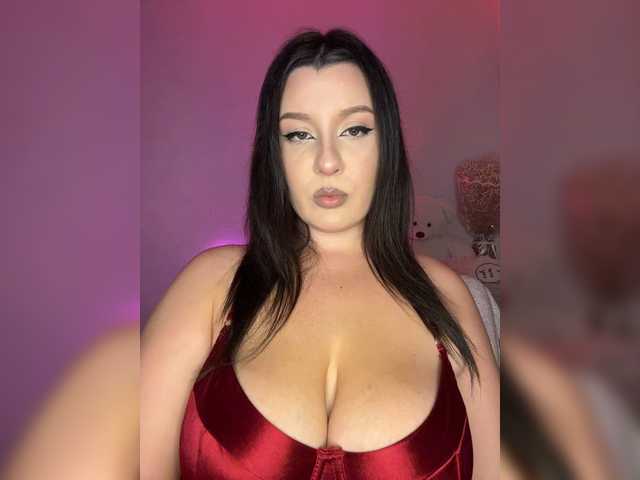 M-O-L-N-I-Y-A live cam on BongaCams