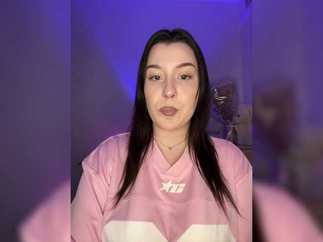 M-O-L-N-I-Y-A live cam on BongaCams