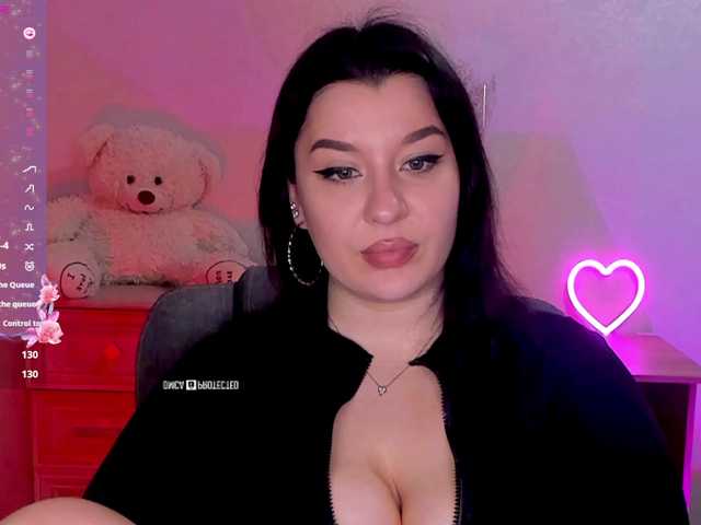 M-O-L-N-I-Y-A's BongaCams show and profile