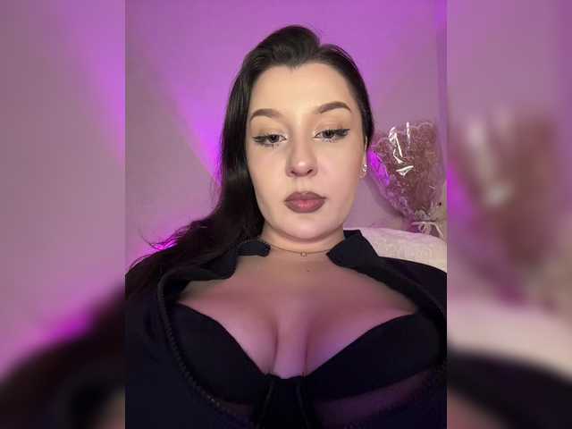 m-o-l-n-i-y-a cam belle