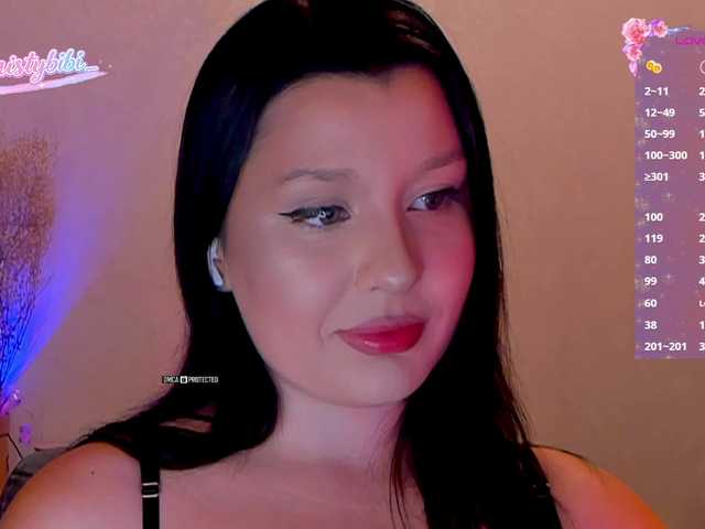 M-O-L-N-I-Y-A live webcam show