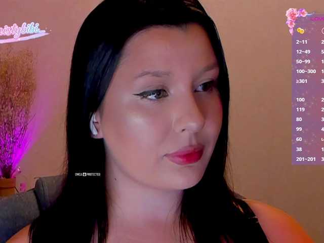 M-O-L-N-I-Y-A live webcam show