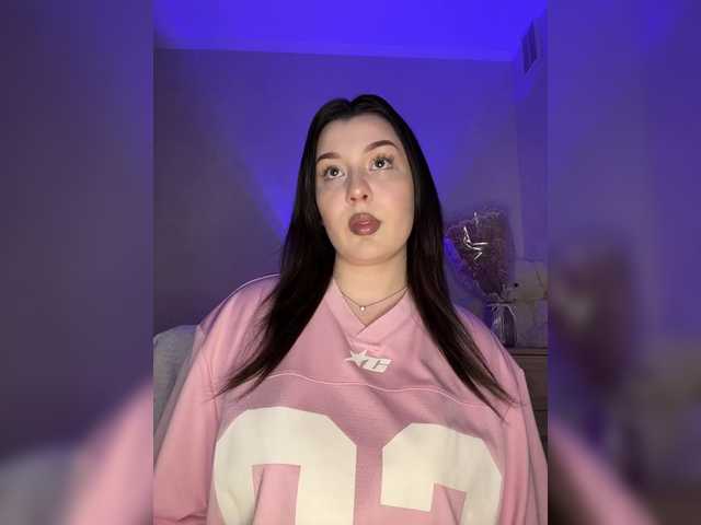 M-O-L-N-I-Y-A live cam on BongaCams