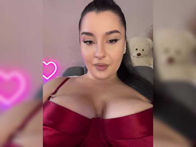 M-O-L-N-I-Y-A live cam on BongaCams