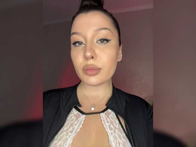 M-O-L-N-I-Y-A, en directo ahora en BongaCams