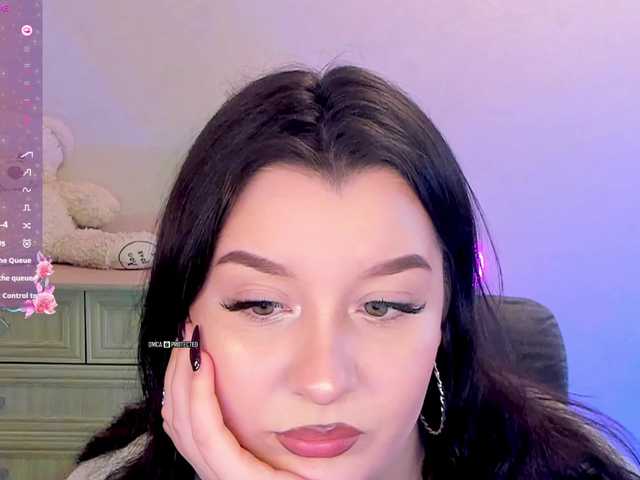 эросцена M-O-L-N-I-Y-A