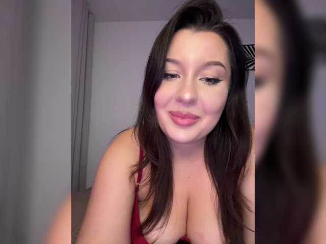 M-O-L-N-I-Y-A live cam on BongaCams