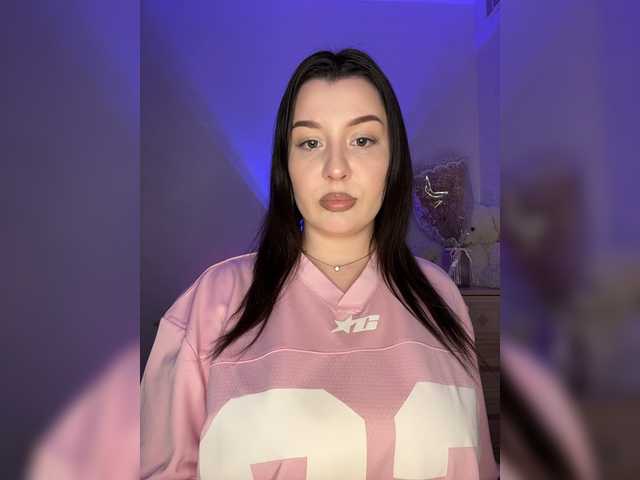 M-O-L-N-I-Y-A live cam on BongaCams