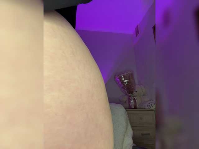 M-O-L-N-I-Y-A live cam on BongaCams
