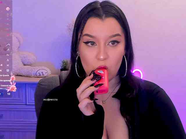 free chatroom M-O-L-N-I-Y-A