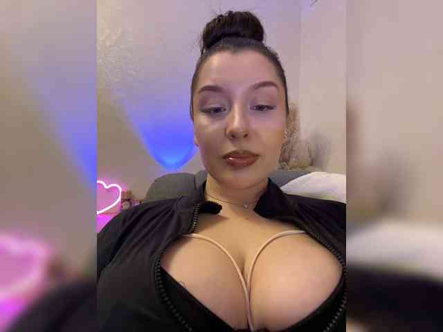 MistyBibi webcam