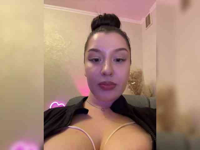 free online webcam M-O-L-N-I-Y-A
