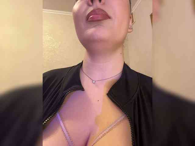 MistyBibi webcam