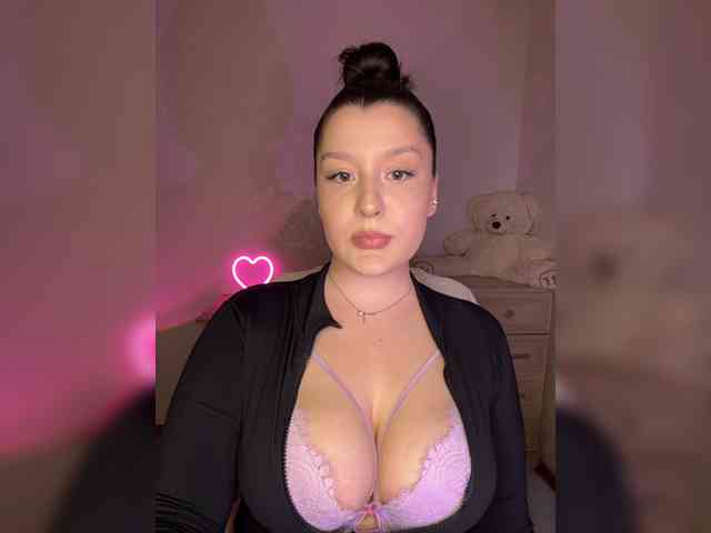 Model: MistyBibi