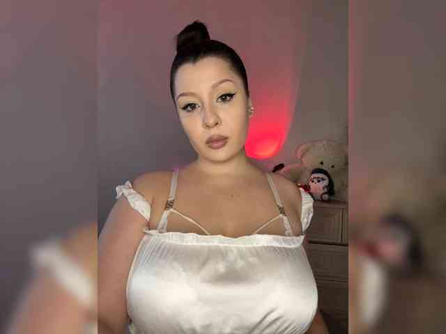free online webcam M-O-L-N-I-Y-A