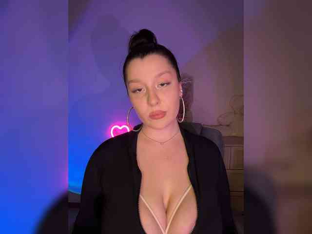 MistyBibi webcam