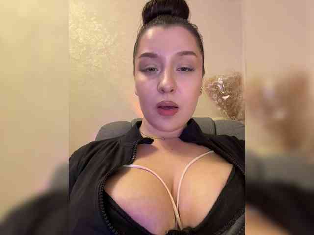 MistyBibi webcam