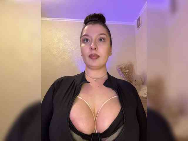 MistyBibi webcam