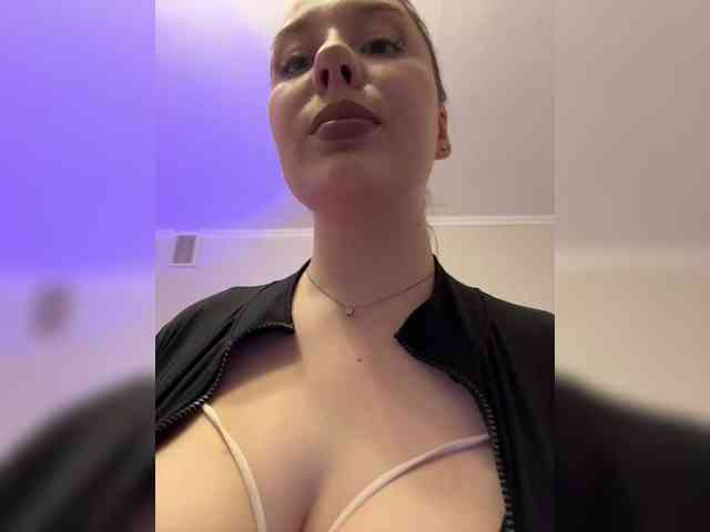 MistyBibi webcam