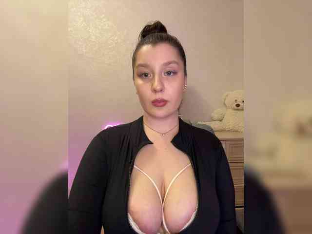 MistyBibi webcam