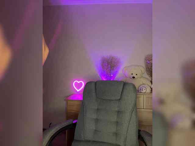MistyBibi webcam
