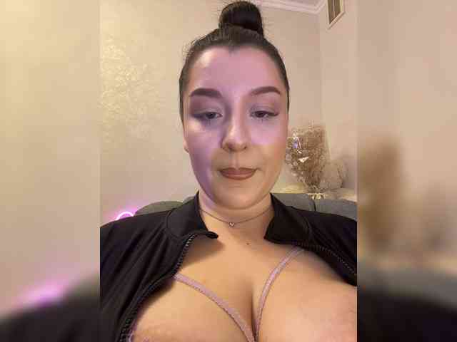 MistyBibi webcam