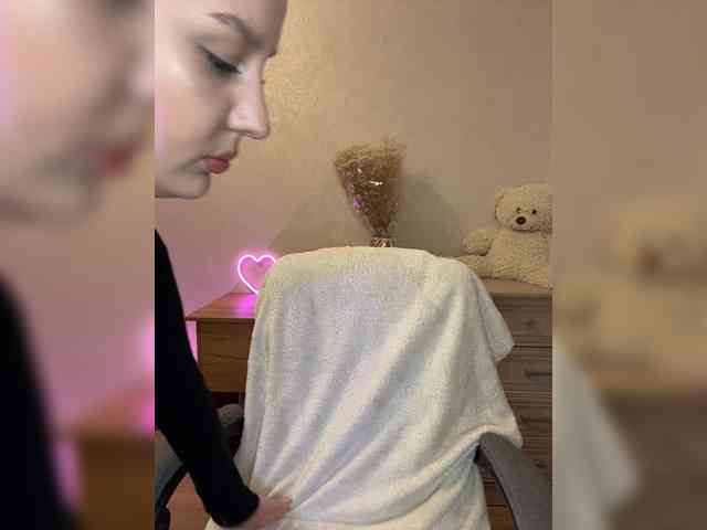 MistyBibi webcam