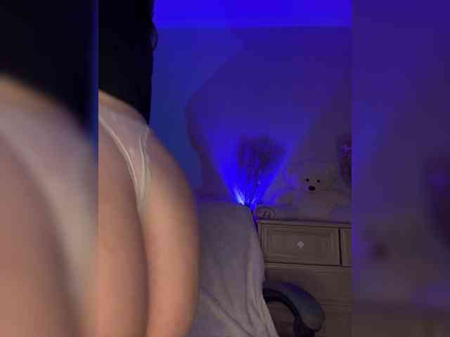 MistyBibi webcam