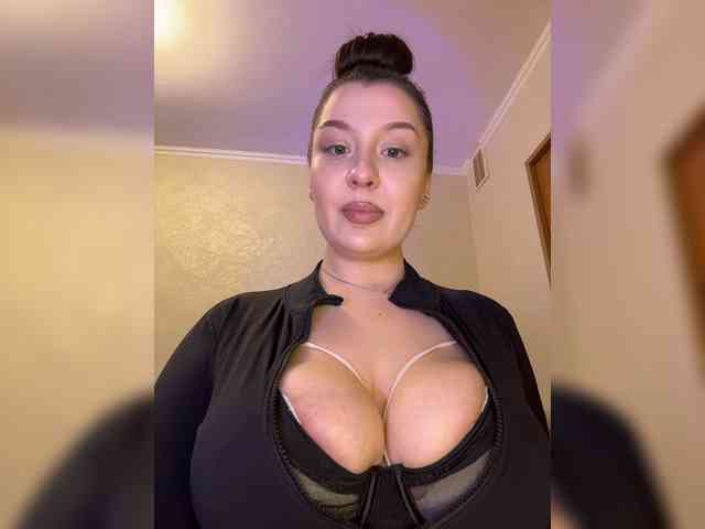 MistyBibi webcam