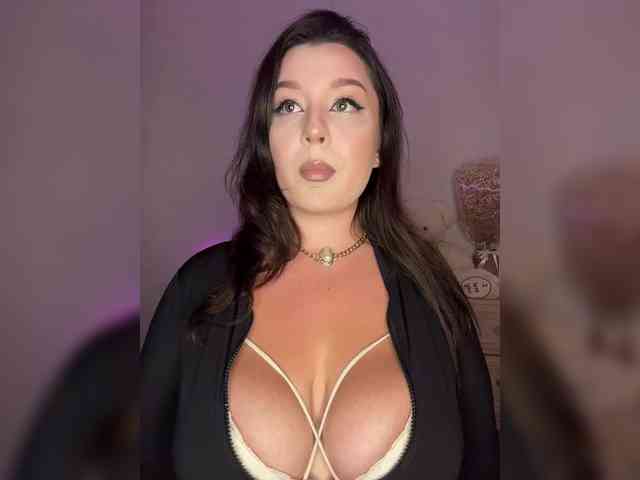 M-O-L-N-I-Y-A Sex Cam Show
