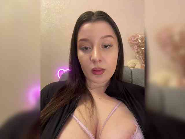 MistyBibi webcam