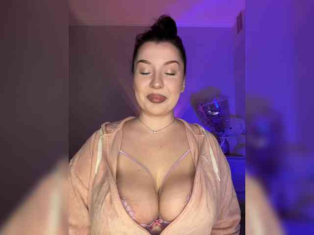 MistyBibi webcam