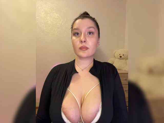 MistyBibi webcam