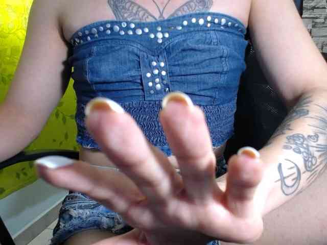 heidysumers Live Webcam on BongaCams