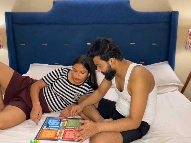 AngelAnkit live cam on BongaCams