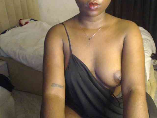 mia-boobs webcam